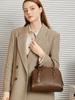 Bolsa Versátil de Couro Bovino de Primeira Camada 2026 Nova Bolsa Boston Pillow Bolsa de Ombro Cruzada Grande Capacidade Bolsa de Mão de Couro Genuíno