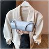 Moda de Nicho Transfronteriza 2026 Bolso Cilíndrico Pequeño Versátil para Viajes de Negocios Bolso de Mano Nuevo Estilo Primavera y Verano Bolso Cruzado de un Solo Hombro para Mujer