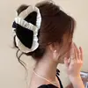 Presilha de garra triângulo com laço estilo coreano para mulheres, presilha de cabelo grande com toque de luxo, presilha tubarão requintada, grampo de cabelo vintage envolto em tecido