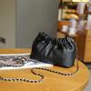 Camada Superior Couro Bovino Nicho Versátil Bolsa Feminina Ombro Único Transversal Bolsa Simples Fivela Magnética Bolsa Bolinho Corrente Bola Dourada Estilo Fragrante