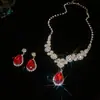 Aretes Colgantes Collar con Colgante de Gota de Agua con Pedrería Trabajo Pesado Exquisito Lujo Cadena para Clavícula Conjunto para Vestido de Banquete Venta al por Mayor Directa de Fábrica