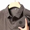 Camiseta Casual de Manga Longa com Falso Duas Peças em Alta Venda para Outono Masculino, Confortável, Estilosa, Respirável, Camada Base, Camisa Polo, Roupa Masculina