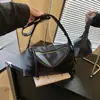 Moda Transfronteriza Otoño e Invierno 2025 Bolso de Gran Capacidad, Retro, Simple, Bolso Tote de Alta Gama para Viajes Diarios, Bolso Cruzado para Mujer