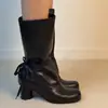 Botas retrô de bico redondo, simples, com salto grosso, de cano médio, com tiras, novo estilo 2026, macias e confortáveis, versáteis, design minimalista, adequadas para mulheres, e no estilo de bota de cavaleiro