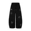 Calça de moletom larga azul marinho com bordado de estrela de cinco pontas vazada, letras pequenas em inglês, cintura com cordão e punhos ajustáveis, calça longa casual para homens e mulheres
