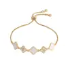 Pulsera de Joyería de Trébol de Cuatro Hojas de la Suerte en Vivo de Douyin para Mujeres, Lujo Accesible Moda Imitación Perla de Río Adhesivo Ajustable con Tira