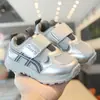 Zapatillas Deportivas para Niños de 3 a 6 Años, Nuevos Modelos Primavera y Otoño, Zapatos Casuales Tipo 'Dad Shoes' para Niñas, Zapatos Blancos Transpirables de Suela Suave para Niños, Zapatos de Moda