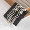 Grampo de Cabelo Geométrico de Metal Simples e Elegante Presilha Bico de Pato Fashion Lateral Presilha de Cabelo Versátil de Alta Qualidade