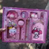 Muñeco de Peluche Dibujo Animado Lindo Cuaderno Premium Caja de Regalo Set de Papelería para Estudiantes y Niños como Regalos o Premios