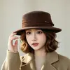 Chapéu coco de lã outono e inverno para mulheres, estilo retro francês britânico, chapéu bucket de copa reta, afina o rosto, chapéu versátil e moderno