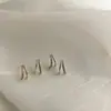 Pendientes de Línea con Tachuelas de Diamante Geométricas, Pendientes de Estilo Simple y Genial para Mujer, Diseño Elegante y de Moda, Accesorios para Orejas de Alta Gama de Moda