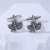 Europeos y Americanos Transfronterizos Nuevo Popular Moda Retro Hoja de Arce Aleación Metal Gemelos para Camisa Mangas Tachuelas Venta al por Mayor