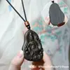 Collar Colgante Guanyin Tathagata Tallado en Sándalo Incrustado con Madera de Águila Estilo Pareja Estilo Chino Collar para Colgar del Cuello