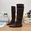 Calça bota de bico fino estilo coreano para mulheres, nova coleção 2026, botas longas que aumentam a altura, botinhas plissadas, botas de montaria de cano alto que emagrecem