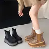 Botas de plataforma Martin de strass de alta gama para mujer, nuevo estilo 2026, botines Chelsea que aumentan la altura para mujeres petite, botas de chimenea