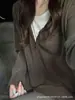 Chamarra sudadera con capucha para mujer color café, nuevo estilo otoño 2026, corte holgado, estiliza, top relajado y casual de manga larga