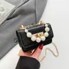 Bolso de Gelatina con Patrón de Cocodrilo de Perlas Portátil Versátil de Moda Primavera 2025 Nuevo Bolso de Hombro Cruzado Bolso de Cadena Portátil