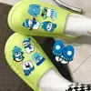 Nueva serie de invierno, zapatos con agujeros, zapatos de dibujos animados, accesorios de bricolaje, zapatos de goma suave desmontables, accesorios, accesorios al por mayor