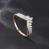 Bestseller transfronteiriço na Europa e América: Conjunto de anéis de três peças Coroa, anel vintage em forma de V de prata de lei S925 com moissanita, anel de casamento empilhável