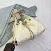 Bolso Cubo Acolchado con Cadena Estilo Tweed Simple para Mujer Verano 2025 Nuevo Bolso Cruzado Plata Negro