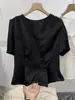 Blusa Texturizada Plisada Estilo Retro Francés Cuello en V 2026 Nuevo Estilo de Verano Manga Abullonada Solapa Diagonal Cintura Ajustada Camisa Top para Mujer