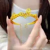 Loja de Ouro Mesmo Estilo Areia Dourada Sino Ruyi Pulseira de Bênção para Mulheres Novo Estilo Chinês Aberta Ajustável Versátil Pulseira Atacado