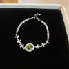 Pulsera con cierre de pinza y colgante ovalado de circonita, lujo ligero, alta gama, pulsera exquisita, diseño de nicho, accesorio versátil para mujer
