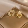 Exquisitos pendientes circulares de cadena con nicho de sentido avanzado, elegantes y ligeros pendientes de lujo con placa de incienso de mosquitos, clip para orejas sin orificios para las orejas para mujeres