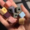 Corea del Sur flocado cuentas cuadradas pequeñas DIY accesorios de cuerda para la cabeza perforada estudio en vivo felpa cadena para teléfono móvil colgante para colgar en el coche