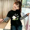 Camiseta de manga larga a rayas con retazos de algodón puro para niñas, top tipo jersey de dibujos animados elegante para primavera y otoño, adecuado para niños mayores