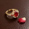Collar Geométrico Rojo No Desvanecible de Acero de Titanio para Mujer, Joyería Versátil Simple de Lujo Ligero de Nicho de Gama Alta, Aretes y Anillos para Mujer