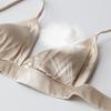 Traje Francés de Seda Satinada de Gama Alta Ropa Interior Taza Triangular Pequeña para Mujeres de Pecho Pequeño Sujetador de Seda de Morera Verano