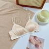 Brillo Plisado Sexy Satén Ligero Copa Triángulo Francés Ropa Interior para Mujer Cómodo Recogido Sin Aro