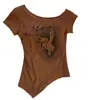 Camiseta versátil de manga corta con estampado, estilo chica hot americana de un solo hombro, dulce y fresca, para mujer, nuevo top irregular ajustado, moderno