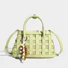 Nova Bolsa de Moda Primavera e Verão 2026 para Mulheres, Bolsa Trançada de Nicho de Luxo, Bolsa Tote Transversal de Ombro Fashion