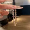 Estilo francês retrô, totalmente adornada com strass, pulseira chamativa, vintage, luxo leve, requintada, elegante, moderna, nicho, joia de alta qualidade para mulheres