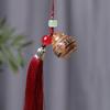 Linterna Hueca de Sándalo Estilo Antiguo con Borla Roja Colgante para Celular Bolsita de Aromas Accesorio Portátil para Hombres y Mujeres