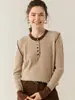 Nuevo Suéter de Cachemira Pura para Mujer Otoño e Invierno con Cuello Redondo Grueso, Mangas de Color Contrastante, Medio Botones, Canalé, Tejido Cálido