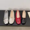 Novos Sapatos Mary Jane Retrô Franceses para Mulheres Primavera e Outono, Planos Versáteis com Laço, Sapatilhas Confortáveis na Moda