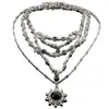 Nuevo Collar Multicapa para Mujer, Cadena para Clavícula de Lujo Accesible de Alta Gama, Joyería de Collar Gargantilla de Girasol Dulce y Fresco