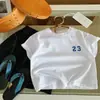 Camiseta de Manga Curta Estilo Coreano 2026 Novo Estilo Verão para Meninos Gola Redonda Estampada com Letras Casual Solta Versátil Tendência