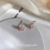 Pendientes de flor enchapados en oro rosa con aguja de plata pura S999 para mujer, nuevo modelo 2026, pendientes aptos para oídos sensibles, sensación de lujo ligero y alta gama