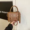Bolso Bandolera Texturizado Transfronterizo 2026 Nuevo Bolso de Mano con Remaches Moda Bolso de Hombro para Viajes Cotidianos Bolso Cruzado Retro para Mujer