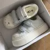 Zapatillas de suela blanda para niñas, nuevo modelo primavera y otoño 2026, zapatos blancos versátiles lindos y a la moda, zapatillas de entrenamiento alemanas estilo gatito