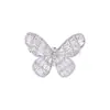 Novo design de broche de borboleta pequena em zircônio estilo coreano requintado e elegante pino anti-deslizamento versátil de alta qualidade para roupas