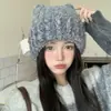 Chapéu de Outono/Inverno Estilo Coreano para Mulheres Chapéu Quente de Pelúcia Versátil para Circunferência de Cabeça Grande Chapéu para Frio Chapéu de Lã Tricotado com Orelha de Gato Fofo