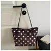 Bolso de Moda Estilo Coreano con Lunares para Mujer 2026 Nuevo Bolso Tote Casual con Bloques de Color Bolso de Hombro Individual de Gran Capacidad para Salir y Viajar al Trabajo