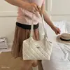 Bolso Casual de un Solo Hombro para Debajo del Brazo para Uso Diario, Estilo Coreano Versátil, Nuevo Diseño Acolchado para Ir al Trabajo, Bolso de Mujer 2026, Súper Popular, Gran Capacidad