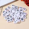 Contas Acrílicas Quadradas 8mm com Duplo Furo Letras Inglesas Contas Soltas Acessórios para Joias DIY Pulseira Colar Acessórios com Contas