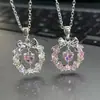 Colar com Laço de Guirlanda de Amor para Mulheres, Corrente para Clavícula, Design de Nicho de Luxo Leve, Estilo Ins de Natal, Pingente de Coração para Melhor Amiga Estudante